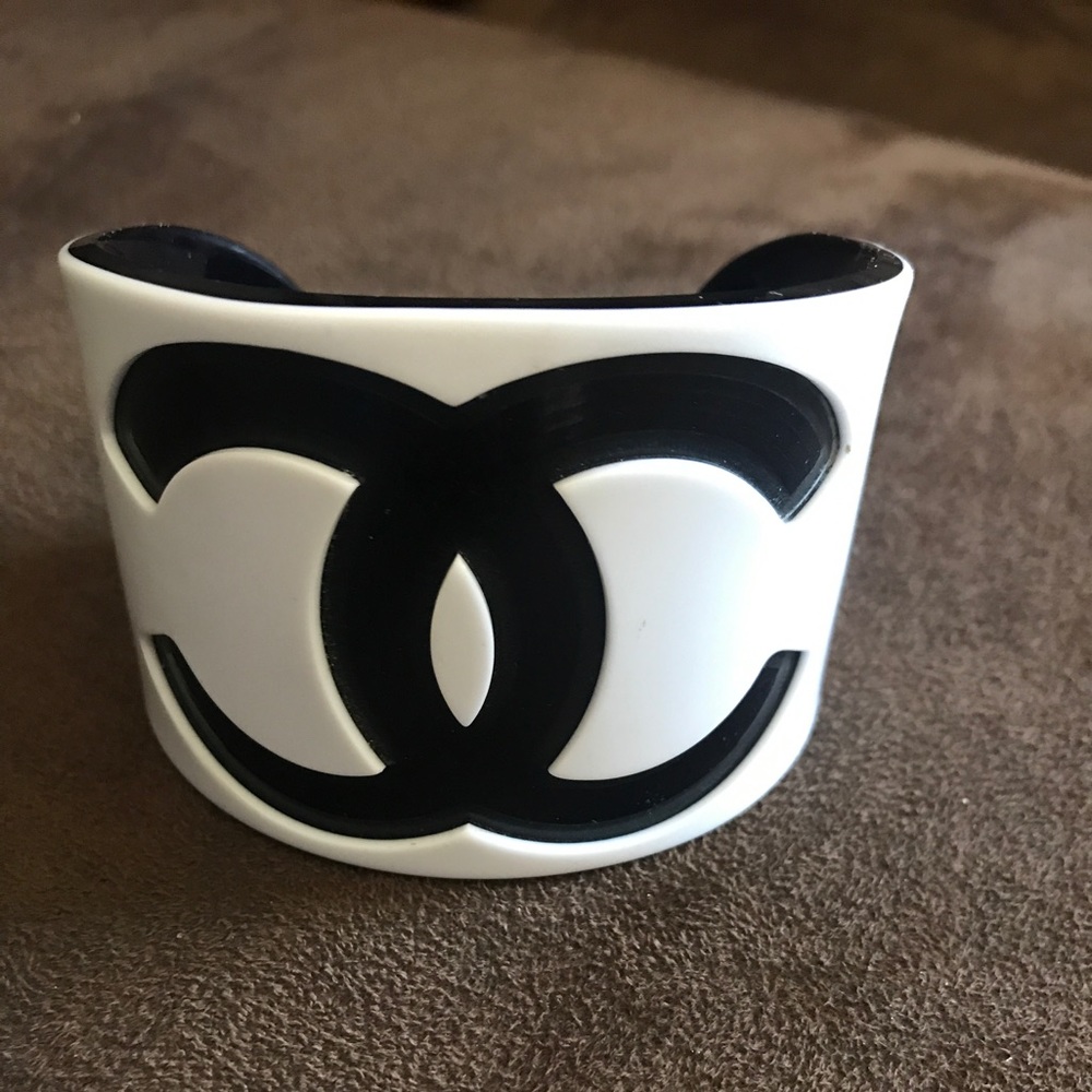 CHANEL CC Bangle Cuff Bracelet (100% authentic)